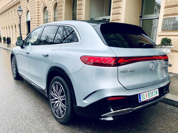 Mercedes EQS SUV