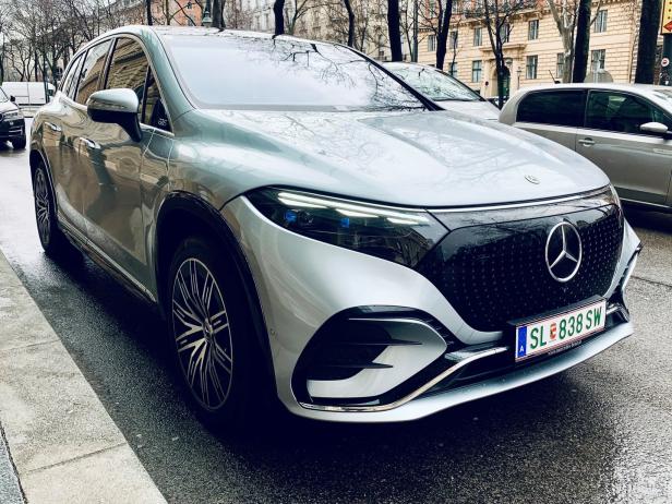 Mercedes EQS SUV