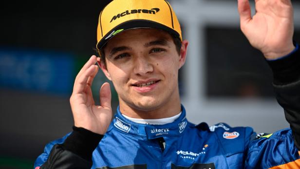 Lando Norris von McLaren auf dem Podium des Formel-1-Rennens.