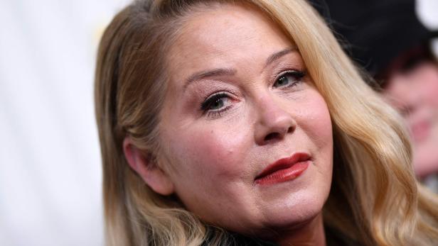 Christina Applegate posiert für ein Porträt.