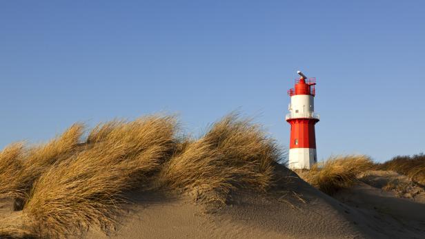 Borkum liegt in der Nordsee und ist die westlichste und größte der sieben Ostfriesischen Inseln.