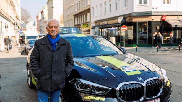 Metin Can ist Fahrschulbesitzer im zehnten Wiener Gemeindebezirk.