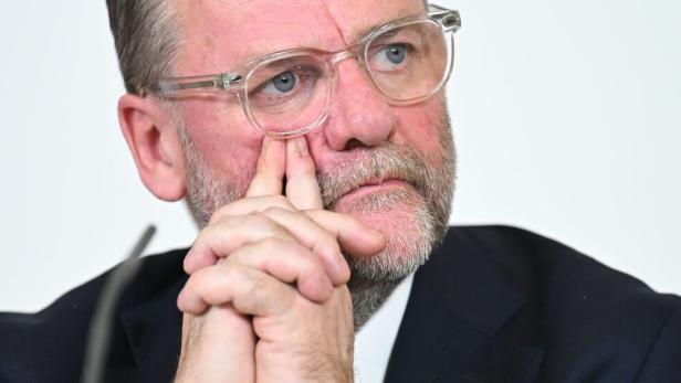 MINISTERRAT: SCHELLHORN (NEOS)