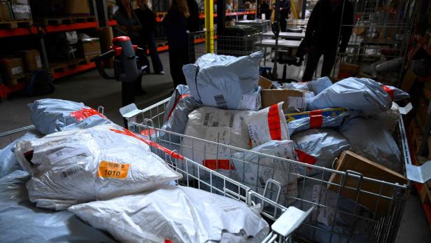 FILES-BELGIUM-EU-ECONOMY-CUSTOM-TRANSPORT-TAX