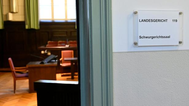 NIEDERÖSTERREICH: PROZESS UM VORFÄLLE IM PFLEGEHEIM SITZENBERG GEGEN VIER ANGEKLAGTE: SCHWURGERICHTSSAAL