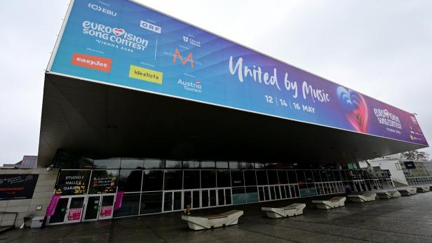 ESC BANNER AN DER WIENER STADTHALLE