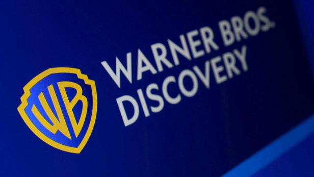 FILE PHOTO: Illustration shows Warner Bros Discovery logo