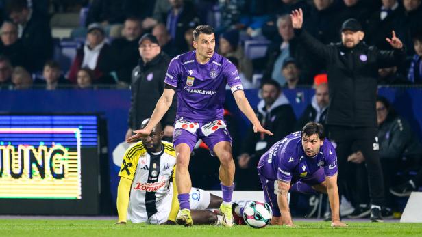Eine Spielszene aus Austria gegen LASK (2:2).