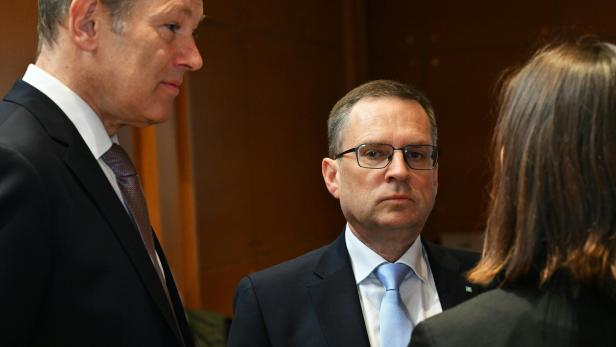 August Wöginger mit seinem Anwalt Michael Rohregger