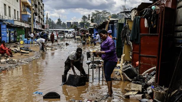 Deadly floods hit Nairobi