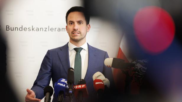 SOCIAL MEDIA: ROUNDTABLE ZU SOCIAL-MEDIA-VERBOT FÜR JUGENDLICHE: WIEDERKEHR (NEOS)