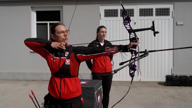 Michaela Polleres und Elisabeth Straka im Disziplinen-Tausch