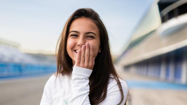 Ivonn Simeonova auf ihrem Kart