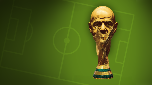 Eine Illustration zeigt de FIFA-Pokal mit dem Gesicht Infantinos als Kopf
