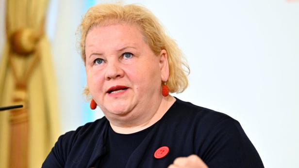 MINISTERRAT: PRESSEFOYER - SCHUMANN (SPÖ)