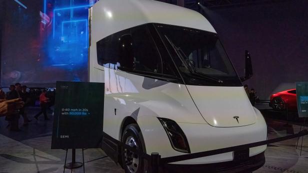 US-AUTOMOBILE-INDUSTRY-TESLA-ECONOMY