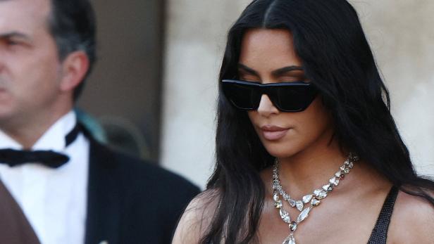 FILE PHOTO: Anticipated wedding of Amazon founder Jeff Bezos and Lauren Sanchez in Italy