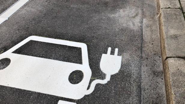 Parkplatz für Elektroautos
