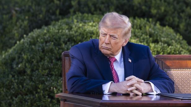 US President Trump, First Lady sign executive order establishing women's health initiative