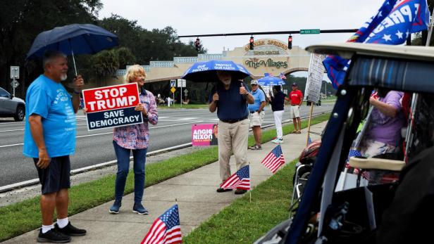 Republicans and Democrats rally voters in Florida retirement community ahead of midterms