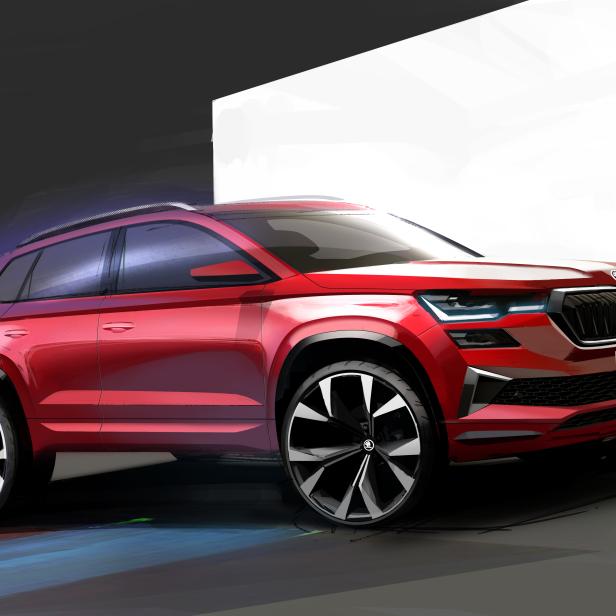 Eine Skizze eines roten Škoda Karoq vor einem neutralen Hintergrund.